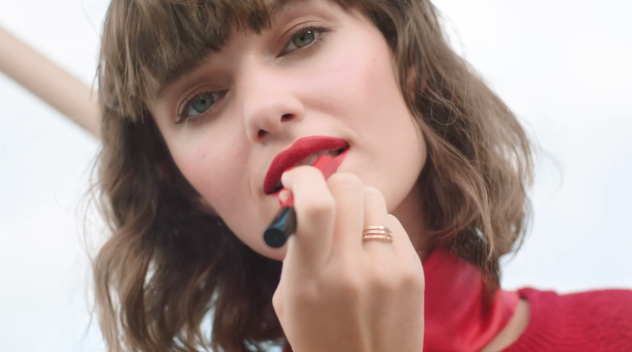 Bourjois, relance de marque en studio interne, direction artistique de Dayana Dorcé